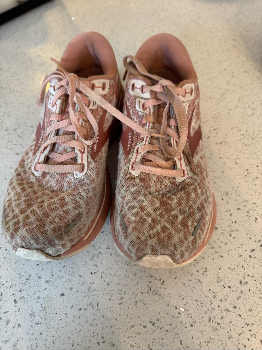Brooks Women’s Dusty Pink Patterned Running Sneakers